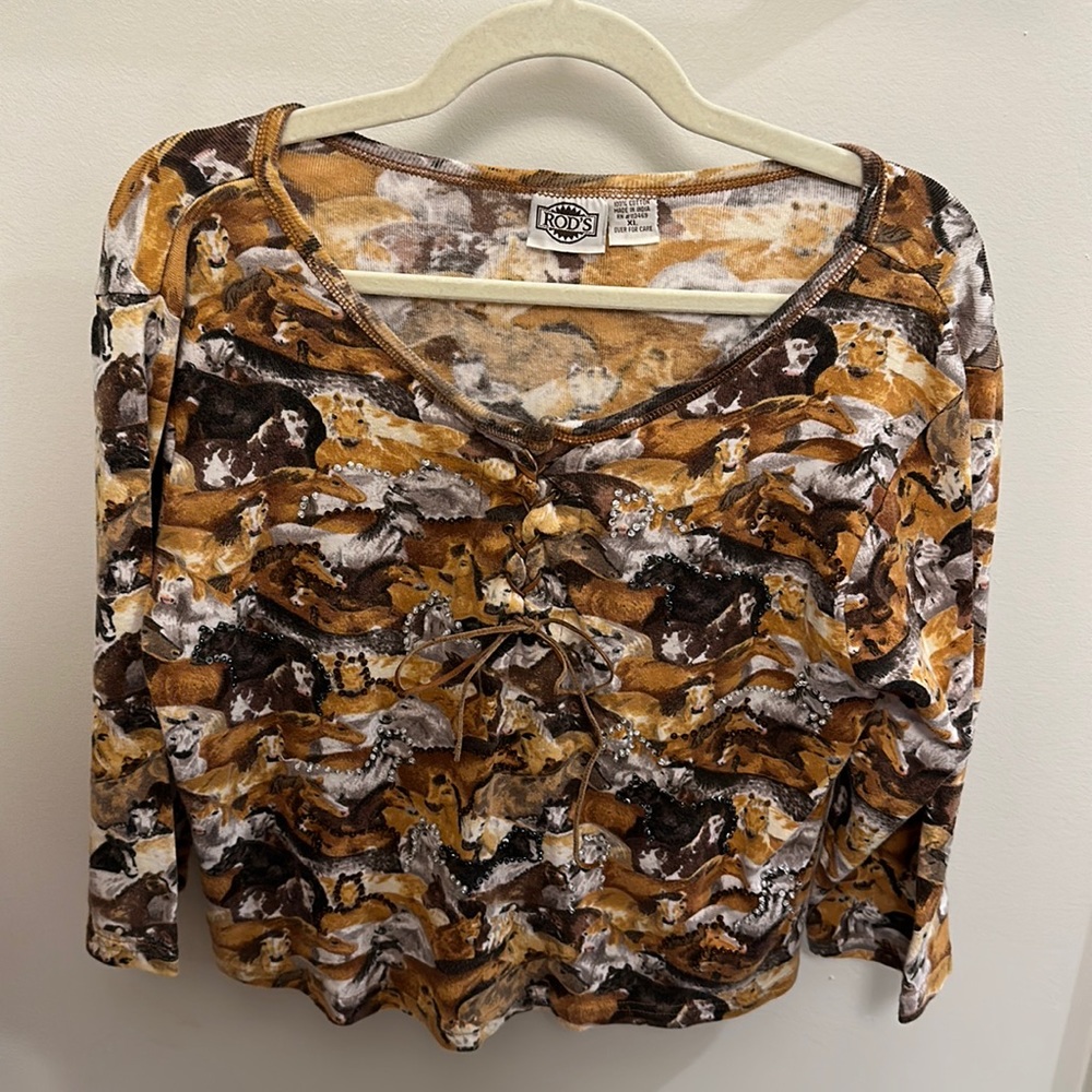 🐴 Vintage Rod’s Beaded Horse Shirt with Leather Lacing